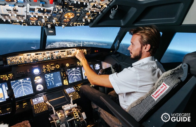 10 Best Degrees for Becoming a Pilot  What to Study if you want to become  an airline pilot
